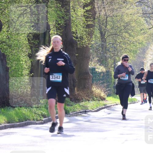 12.04.2026 - 45. Internationalen Wilhelmsburger Insellauf Yannick Fuchs http://msf.ph/oto/9497202 12.04.2026 10:54:17 Laufen 3342, 2567, 3920, 214 meine-sportfotos.de