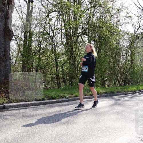 12.04.2026 - 45. Internationalen Wilhelmsburger Insellauf Yannick Fuchs http://msf.ph/oto/9497235 12.04.2026 10:54:25 Laufen 3342 meine-sportfotos.de