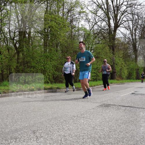 12.04.2026 - 45. Internationalen Wilhelmsburger Insellauf Yannick Fuchs http://msf.ph/oto/9497290 12.04.2026 13:09:14 Laufen 4341, 2332, 3739, 2290 meine-sportfotos.de