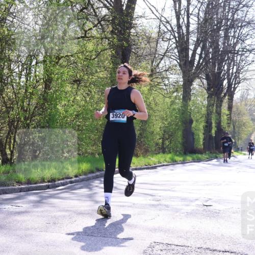 12.04.2026 - 45. Internationalen Wilhelmsburger Insellauf Yannick Fuchs http://msf.ph/oto/9497297 12.04.2026 10:54:31 Laufen 3920 meine-sportfotos.de