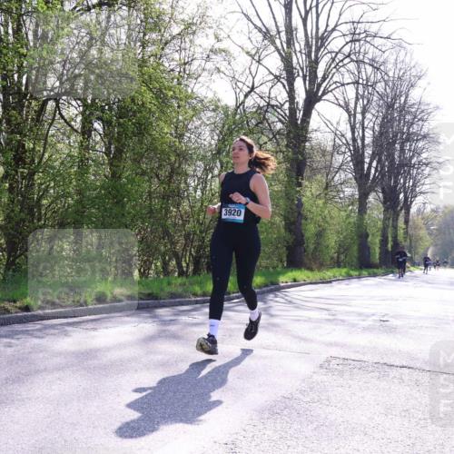 12.04.2026 - 45. Internationalen Wilhelmsburger Insellauf Yannick Fuchs http://msf.ph/oto/9497305 12.04.2026 10:54:32 Laufen 3920 meine-sportfotos.de