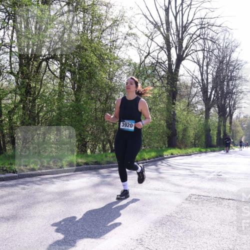 12.04.2026 - 45. Internationalen Wilhelmsburger Insellauf Yannick Fuchs http://msf.ph/oto/9497308 12.04.2026 10:54:32 Laufen 3920 meine-sportfotos.de