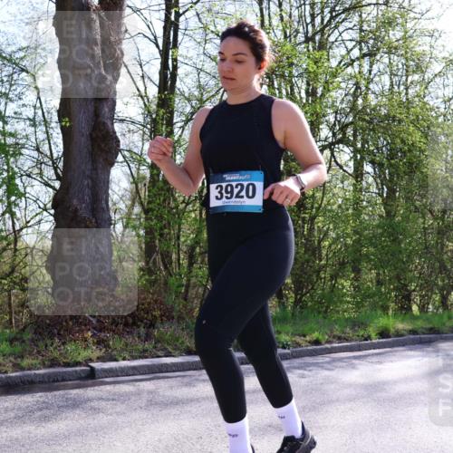 12.04.2026 - 45. Internationalen Wilhelmsburger Insellauf Yannick Fuchs http://msf.ph/oto/9497317 12.04.2026 10:54:33 Laufen 3920 meine-sportfotos.de