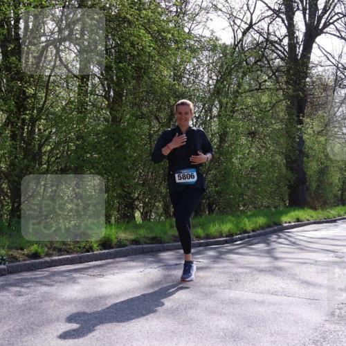 12.04.2026 - 45. Internationalen Wilhelmsburger Insellauf Yannick Fuchs http://msf.ph/oto/9497373 12.04.2026 10:54:49 Laufen 5806 meine-sportfotos.de