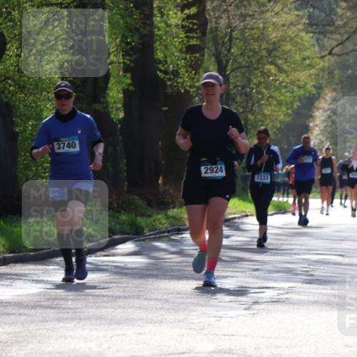 12.04.2026 - 45. Internationalen Wilhelmsburger Insellauf Yannick Fuchs http://msf.ph/oto/9497402 12.04.2026 10:54:53 Laufen 3740, 2924, 3333 meine-sportfotos.de