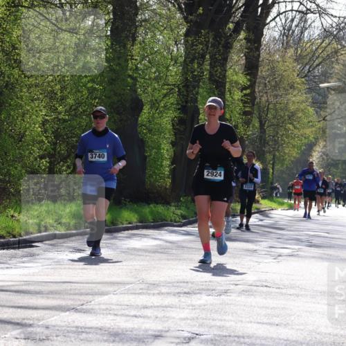 12.04.2026 - 45. Internationalen Wilhelmsburger Insellauf Yannick Fuchs http://msf.ph/oto/9497413 12.04.2026 10:54:56 Laufen 3740, 2924, 3333, 4977 meine-sportfotos.de