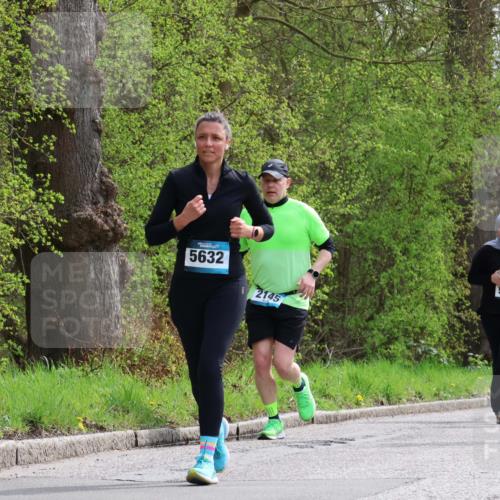 12.04.2026 - 45. Internationalen Wilhelmsburger Insellauf Yannick Fuchs http://msf.ph/oto/9497414 12.04.2026 13:09:34 Laufen 5632, 2145, 5209, 5297 meine-sportfotos.de