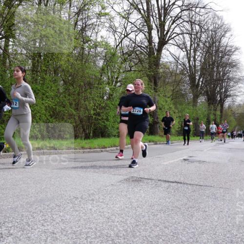 12.04.2026 - 45. Internationalen Wilhelmsburger Insellauf Yannick Fuchs http://msf.ph/oto/9497458 12.04.2026 13:09:41 Laufen 5209, 212, 3720 meine-sportfotos.de