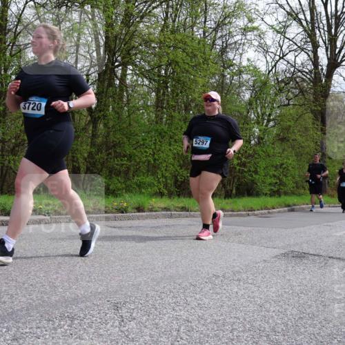 12.04.2026 - 45. Internationalen Wilhelmsburger Insellauf Yannick Fuchs http://msf.ph/oto/9497473 12.04.2026 13:09:42 Laufen 3720, 5297, 2111 meine-sportfotos.de