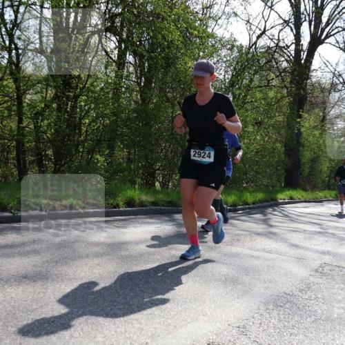 12.04.2026 - 45. Internationalen Wilhelmsburger Insellauf Yannick Fuchs http://msf.ph/oto/9497474 12.04.2026 10:55:01 Laufen 2924 meine-sportfotos.de
