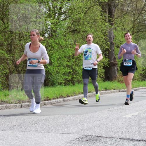 12.04.2026 - 45. Internationalen Wilhelmsburger Insellauf Yannick Fuchs http://msf.ph/oto/9497517 12.04.2026 13:09:48 Laufen 89, 3330, 5355, 746, 5304 meine-sportfotos.de