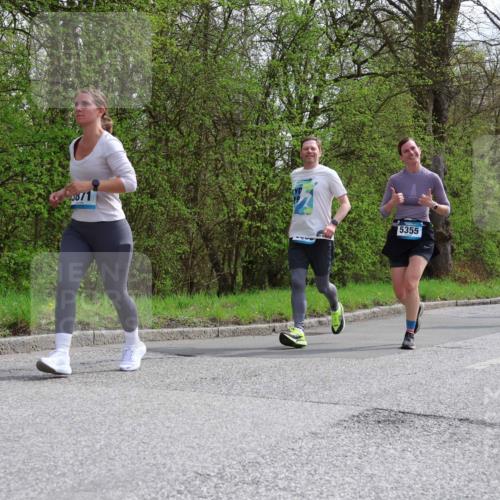 12.04.2026 - 45. Internationalen Wilhelmsburger Insellauf Yannick Fuchs http://msf.ph/oto/9497527 12.04.2026 13:09:49 Laufen 071, 746, 5355, 5304 meine-sportfotos.de