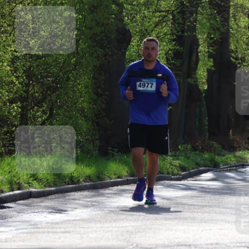 12.04.2026 - 45. Internationalen Wilhelmsburger Insellauf Yannick Fuchs http://msf.ph/oto/9497528 12.04.2026 10:55:08 Laufen 4977, 4949, 3732 meine-sportfotos.de