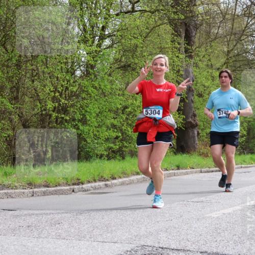12.04.2026 - 45. Internationalen Wilhelmsburger Insellauf Yannick Fuchs http://msf.ph/oto/9497544 12.04.2026 13:09:50 Laufen 5304, 3749 meine-sportfotos.de
