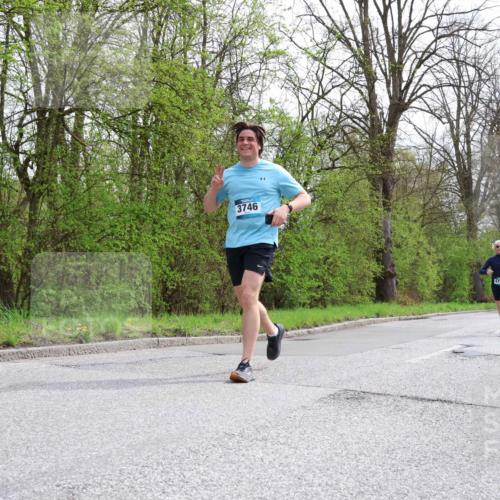 12.04.2026 - 45. Internationalen Wilhelmsburger Insellauf Yannick Fuchs http://msf.ph/oto/9497568 12.04.2026 13:09:53 Laufen 3746, 4751 meine-sportfotos.de