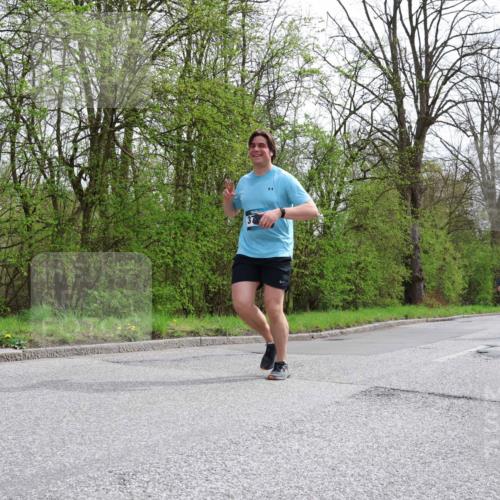 12.04.2026 - 45. Internationalen Wilhelmsburger Insellauf Yannick Fuchs http://msf.ph/oto/9497569 12.04.2026 13:09:53 Laufen 37, 4751 meine-sportfotos.de