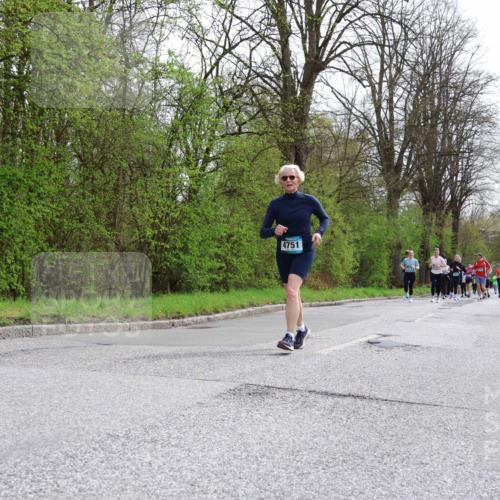 12.04.2026 - 45. Internationalen Wilhelmsburger Insellauf Yannick Fuchs http://msf.ph/oto/9497589 12.04.2026 13:09:55 Laufen 4751 meine-sportfotos.de