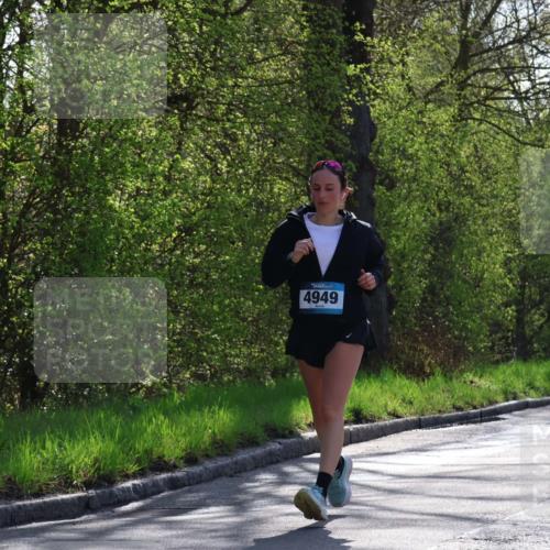 12.04.2026 - 45. Internationalen Wilhelmsburger Insellauf Yannick Fuchs http://msf.ph/oto/9497595 12.04.2026 10:55:16 Laufen 4949 meine-sportfotos.de