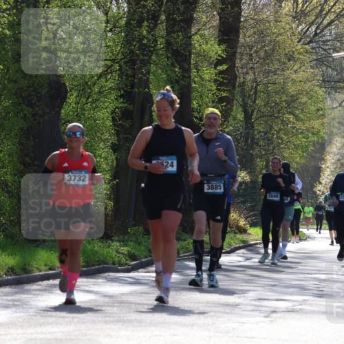 12.04.2026 - 45. Internationalen Wilhelmsburger Insellauf Yannick Fuchs http://msf.ph/oto/9497631 12.04.2026 10:55:21 Laufen 24, 3732, 3885, 2699, 3169, 3005, 7437, 3295 meine-sportfotos.de