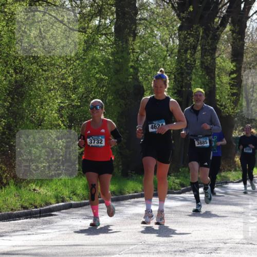 12.04.2026 - 45. Internationalen Wilhelmsburger Insellauf Yannick Fuchs http://msf.ph/oto/9497650 12.04.2026 10:55:23 Laufen 3732, 462, 3885, 2699, 2686, 0169 meine-sportfotos.de