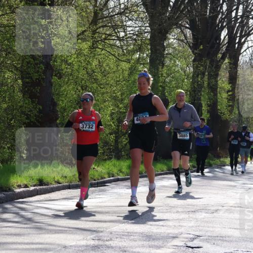 12.04.2026 - 45. Internationalen Wilhelmsburger Insellauf Yannick Fuchs http://msf.ph/oto/9497669 12.04.2026 10:55:25 Laufen 3732, 46, 3885, 2699, 2686 meine-sportfotos.de