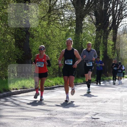 12.04.2026 - 45. Internationalen Wilhelmsburger Insellauf Yannick Fuchs http://msf.ph/oto/9497671 12.04.2026 10:55:25 Laufen 3732, 4624, 3885, 2699, 2686, 1295 meine-sportfotos.de
