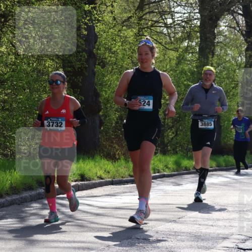 12.04.2026 - 45. Internationalen Wilhelmsburger Insellauf Yannick Fuchs http://msf.ph/oto/9497678 12.04.2026 10:55:26 Laufen 3732, 624, 3885, 48, 2699 meine-sportfotos.de
