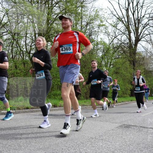12.04.2026 - 45. Internationalen Wilhelmsburger Insellauf Yannick Fuchs http://msf.ph/oto/9497686 12.04.2026 13:10:05 Laufen 3783, 3267, 4365, 3259, 4604, 3410, 4292, 2012 meine-sportfotos.de