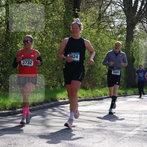 12.04.2026 - 45. Internationalen Wilhelmsburger Insellauf Yannick Fuchs http://msf.ph/oto/9497689 12.04.2026 10:55:27 Laufen 3732, 624, 3885, 3007 meine-sportfotos.de