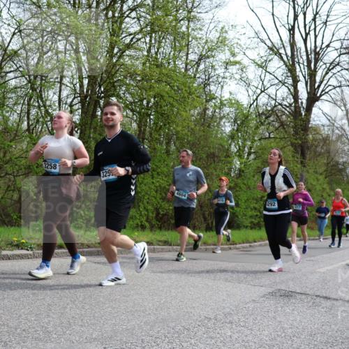 12.04.2026 - 45. Internationalen Wilhelmsburger Insellauf Yannick Fuchs http://msf.ph/oto/9497694 12.04.2026 13:10:06 Laufen 3258, 325, 4604, 3410, 4292, 5017 meine-sportfotos.de
