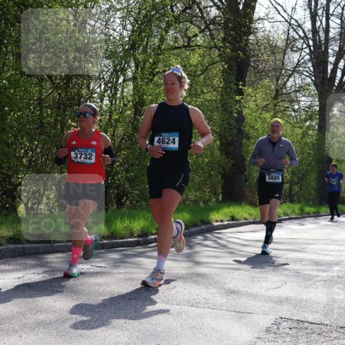 12.04.2026 - 45. Internationalen Wilhelmsburger Insellauf Yannick Fuchs http://msf.ph/oto/9497699 12.04.2026 10:55:27 Laufen 3732, 4624, 3885 meine-sportfotos.de