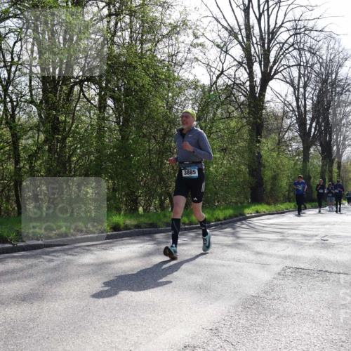 12.04.2026 - 45. Internationalen Wilhelmsburger Insellauf Yannick Fuchs http://msf.ph/oto/9497719 12.04.2026 10:55:29 Laufen 3885 meine-sportfotos.de