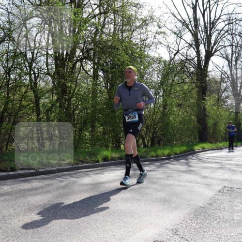 12.04.2026 - 45. Internationalen Wilhelmsburger Insellauf Yannick Fuchs http://msf.ph/oto/9497723 12.04.2026 10:55:30 Laufen 3885 meine-sportfotos.de
