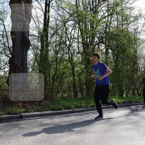 12.04.2026 - 45. Internationalen Wilhelmsburger Insellauf Yannick Fuchs http://msf.ph/oto/9497757 12.04.2026 10:55:35 Laufen 2699, 3603 meine-sportfotos.de