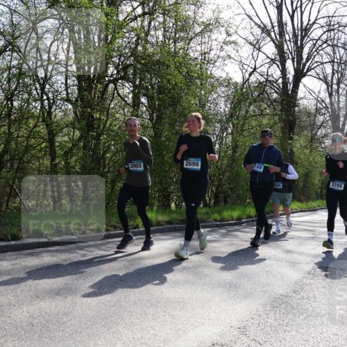 12.04.2026 - 45. Internationalen Wilhelmsburger Insellauf Yannick Fuchs http://msf.ph/oto/9497771 12.04.2026 10:55:36 Laufen 3005, 69, 2699, 3295 meine-sportfotos.de