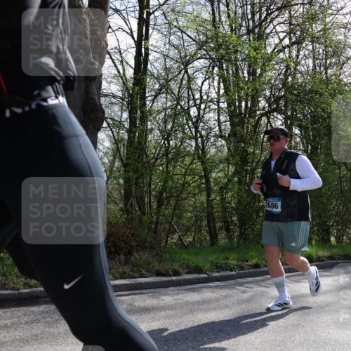 12.04.2026 - 45. Internationalen Wilhelmsburger Insellauf Yannick Fuchs http://msf.ph/oto/9497791 12.04.2026 10:55:39 Laufen 295, 2686 meine-sportfotos.de