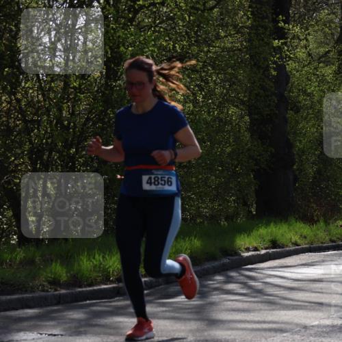 12.04.2026 - 45. Internationalen Wilhelmsburger Insellauf Yannick Fuchs http://msf.ph/oto/9497814 12.04.2026 10:55:42 Laufen 4856, 3701, 4371 meine-sportfotos.de