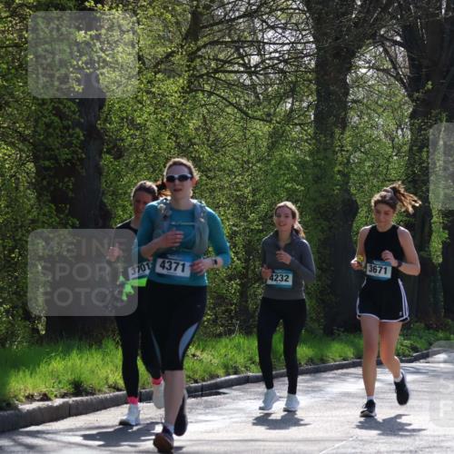 12.04.2026 - 45. Internationalen Wilhelmsburger Insellauf Yannick Fuchs http://msf.ph/oto/9497827 12.04.2026 10:55:44 Laufen 3701, 4371, 4232, 3671, 4081 meine-sportfotos.de
