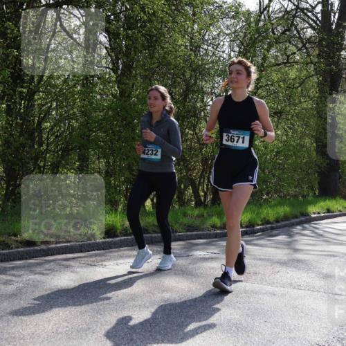 12.04.2026 - 45. Internationalen Wilhelmsburger Insellauf Yannick Fuchs http://msf.ph/oto/9497869 12.04.2026 10:55:48 Laufen 3701, 4232, 3671 meine-sportfotos.de