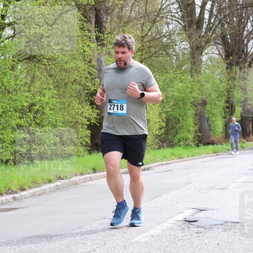 12.04.2026 - 45. Internationalen Wilhelmsburger Insellauf Yannick Fuchs http://msf.ph/oto/9497945 12.04.2026 13:10:54 Laufen 2718 meine-sportfotos.de