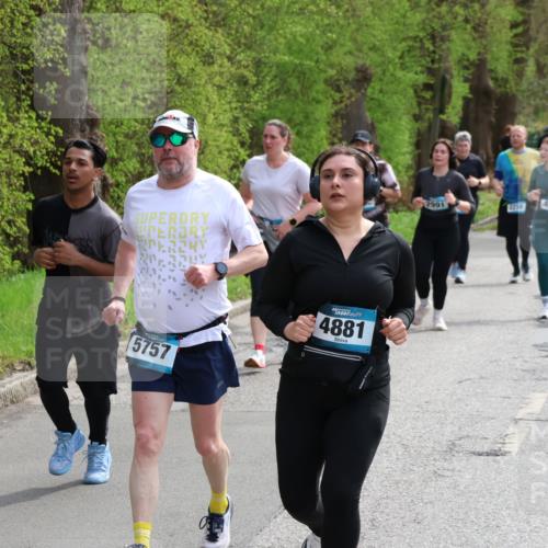 12.04.2026 - 45. Internationalen Wilhelmsburger Insellauf Yannick Fuchs http://msf.ph/oto/9498002 12.04.2026 13:11:07 Laufen 5757, 4881, 2991, 2258, 4064 meine-sportfotos.de