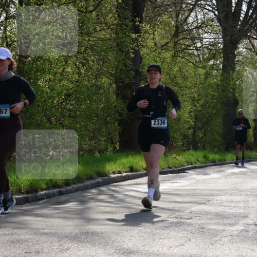 12.04.2026 - 45. Internationalen Wilhelmsburger Insellauf Yannick Fuchs http://msf.ph/oto/9498015 12.04.2026 10:56:07 Laufen 3967, 2336, 260 meine-sportfotos.de