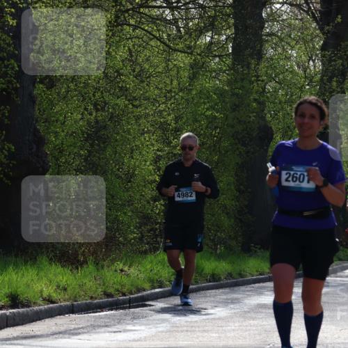 12.04.2026 - 45. Internationalen Wilhelmsburger Insellauf Yannick Fuchs http://msf.ph/oto/9498039 12.04.2026 10:56:10 Laufen 4982, 260, 3569, 239, 2620 meine-sportfotos.de