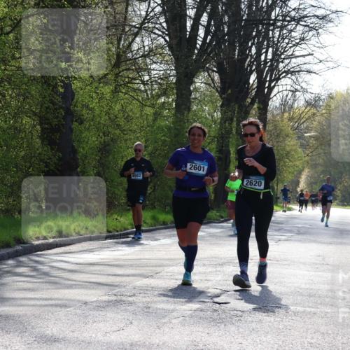 12.04.2026 - 45. Internationalen Wilhelmsburger Insellauf Yannick Fuchs http://msf.ph/oto/9498046 12.04.2026 10:56:10 Laufen 4982, 2601, 2620 meine-sportfotos.de