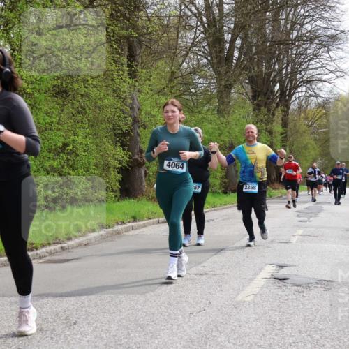 12.04.2026 - 45. Internationalen Wilhelmsburger Insellauf Yannick Fuchs http://msf.ph/oto/9498051 12.04.2026 13:11:13 Laufen 2991, 4064, 2258, 57 meine-sportfotos.de