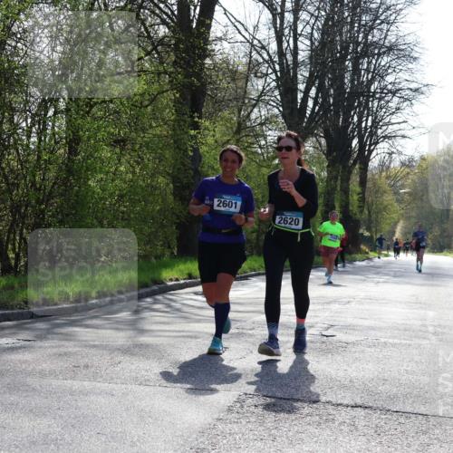 12.04.2026 - 45. Internationalen Wilhelmsburger Insellauf Yannick Fuchs http://msf.ph/oto/9498059 12.04.2026 10:56:11 Laufen 2601, 2620, 3569 meine-sportfotos.de