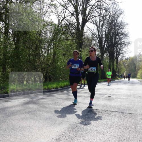 12.04.2026 - 45. Internationalen Wilhelmsburger Insellauf Yannick Fuchs http://msf.ph/oto/9498066 12.04.2026 10:56:12 Laufen 2601, 2620 meine-sportfotos.de