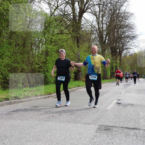 12.04.2026 - 45. Internationalen Wilhelmsburger Insellauf Yannick Fuchs http://msf.ph/oto/9498073 12.04.2026 13:11:16 Laufen 2257, 2258 meine-sportfotos.de