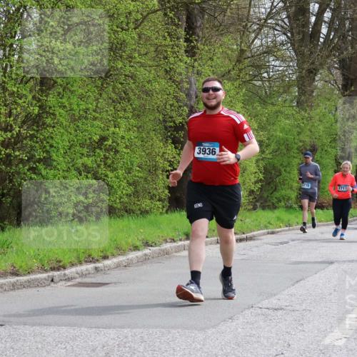 12.04.2026 - 45. Internationalen Wilhelmsburger Insellauf Yannick Fuchs http://msf.ph/oto/9498102 12.04.2026 13:11:21 Laufen 3936, 5770, 2712, 4790, 2557 meine-sportfotos.de