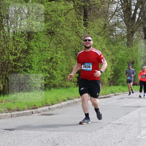12.04.2026 - 45. Internationalen Wilhelmsburger Insellauf Yannick Fuchs http://msf.ph/oto/9498105 12.04.2026 13:11:21 Laufen 3936, 5770, 2717, 4790 meine-sportfotos.de